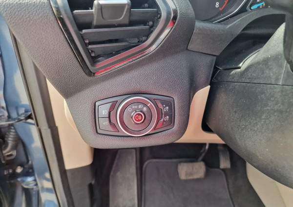 Ford Escape cena 69900 przebieg: 151000, rok produkcji 2018 z Giżycko małe 704